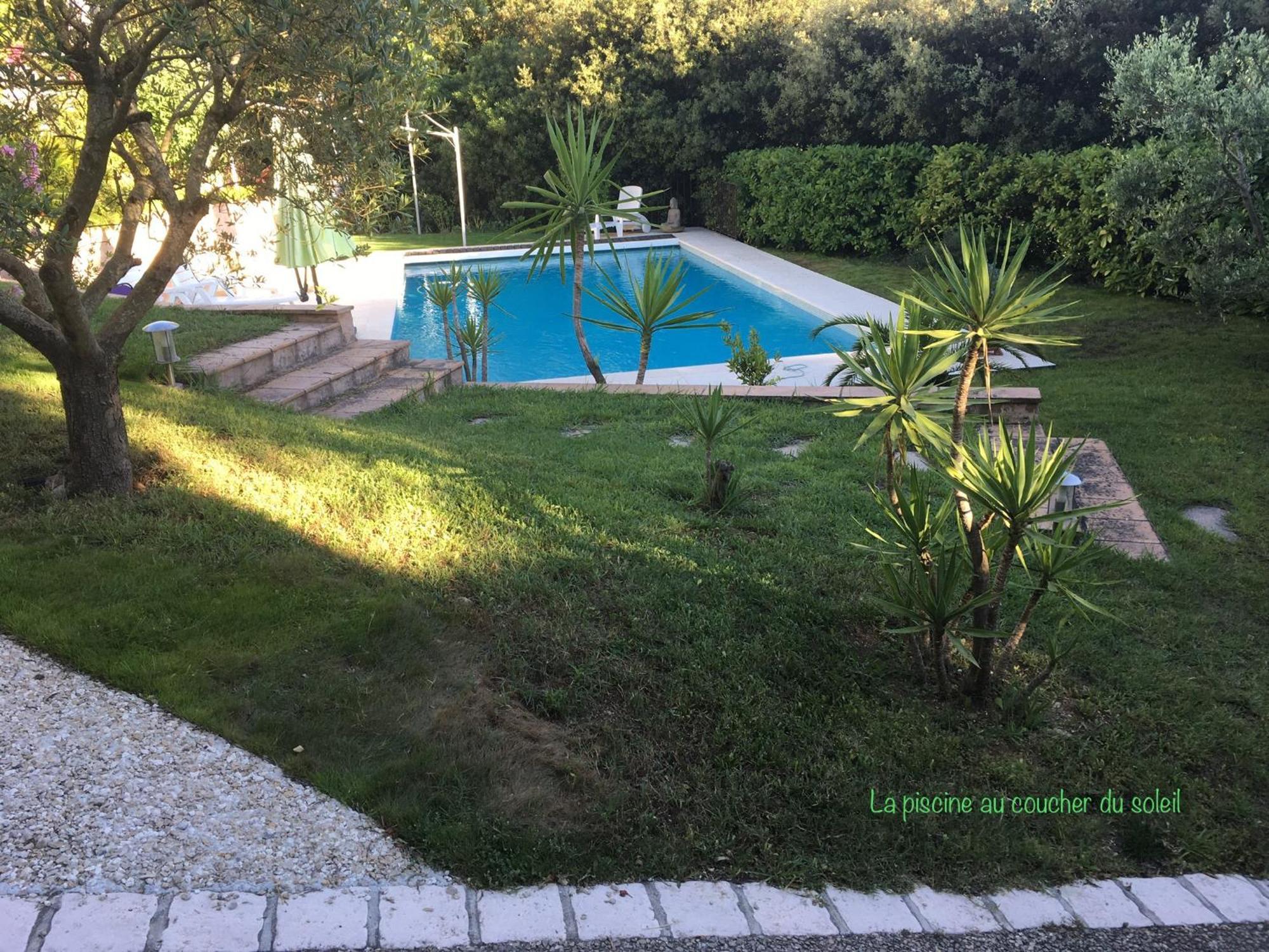 Studio Chez Charles Et Marie, Independant De La Maison, Acces Piscine, Tres Calme, ロックフォール・レ・パン エクステリア 写真